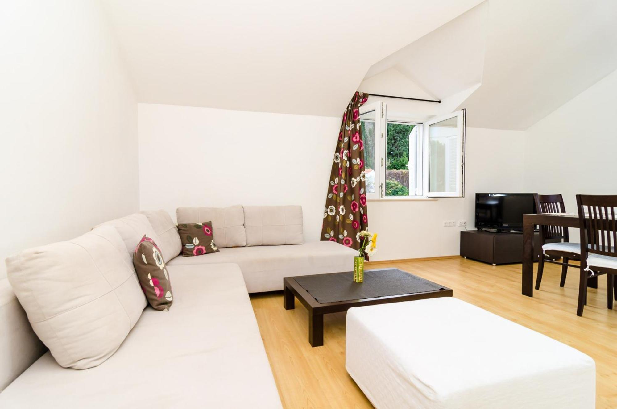 Charming In With Sea View 45 M² *